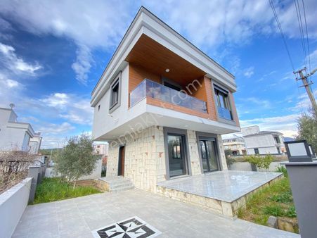Seferihisar Doğanbey De Tek Müstakil Bağımsız Villa