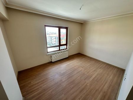 Local Loft Gayrimenkul'den Şahap Gürlerde Cadde Üstü Kiralık Daireler