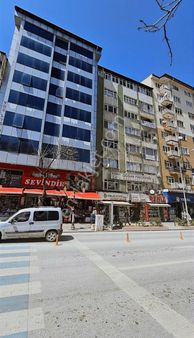 Odak' Tan Vazo Karşısında Işıklarda Satılık 2+1