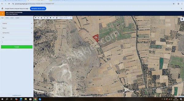 Odak' Tan Gümüş Köy' De Yolu Suyu Ve Barınağı Olan Köşe Parsel