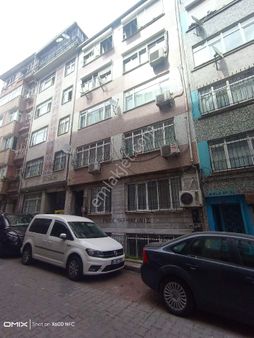 Fatih İskenderpaşa Mahallesi'nde Acil Satılık 2+1 Daire