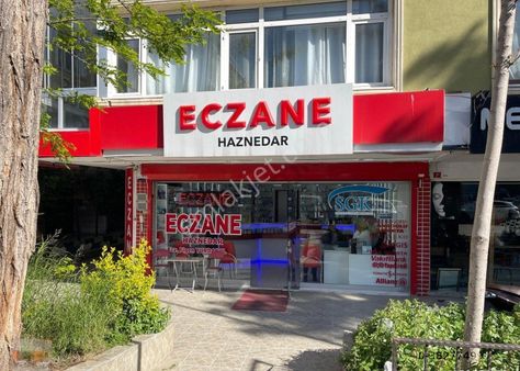 Tatlılar Gayrimenkul'den Merkezi Konumda Prestijli 40m2 Satılık Dükkan İş Yeri