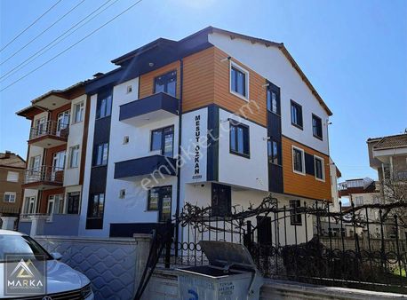 Marka'dan Kütahya Sanayi Sitesi Girişi Satılık 1+1 Daireler