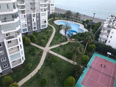 Erdemli’de Denize Sıfır Dayalı Döşeli 4+1 Daire