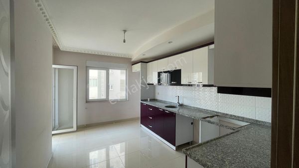 Site İçi Güvenlikli, Kapalı Otoparklı, Yüzme Havuzlu Daire