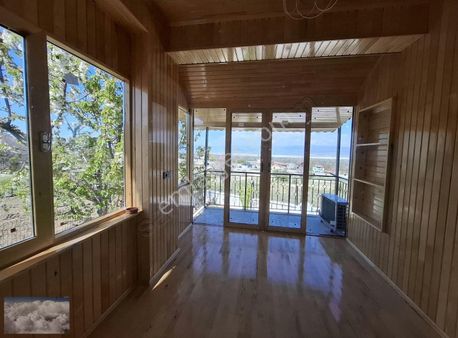 Burdur Merkez Başak Evlerde Göl Manzaralı Satılık Yazlık