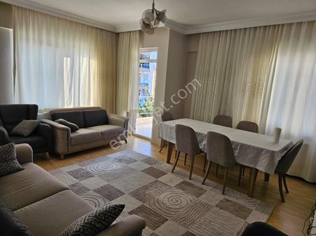 Cumhuriyet Mahallesinde Asansörlü Doğalgazlı Cadde Yakını 4+1 Dubleks Daire