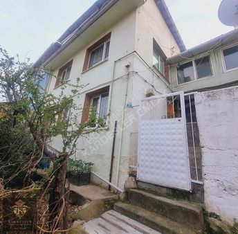 Mudanya Deniz Manzaralı 3 Katlı Satılık Müstakil Ev