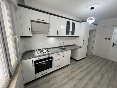 ▀jet Emlaktan İkizçay'da Ön Cephe İçi Full Yenilenmiş Arakat 2+1