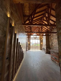 Nur Yapı Emlak'tan Sevindikli Mah. Satılık 4+1 Ultra Lüx Villa Tipi Taş Ev