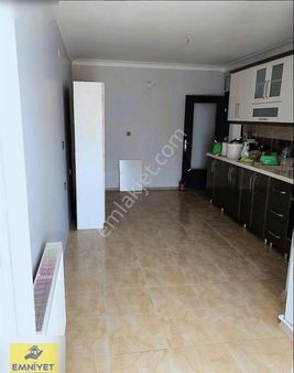 Emniyet Emlaktan Ara Kat Acillllllllllllllllllll Cadde Kenarı