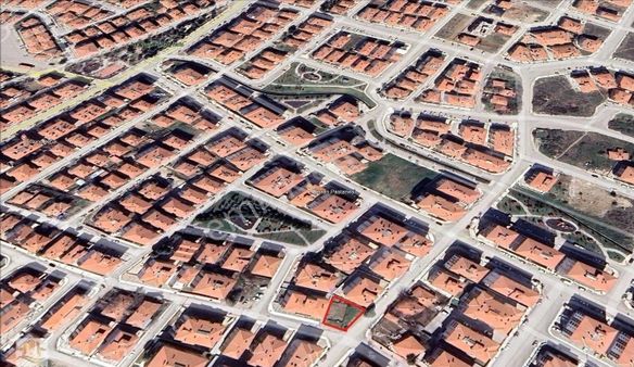 Yuvam Gayrimenkul'den Bahçelievler Mah.mehmet Akif Ersoy 9. Sok Üzerinde Satılık Arsa