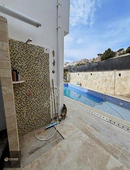 Kuşadası Kadınlar Denizinde Özel Havuzlu Yazlık