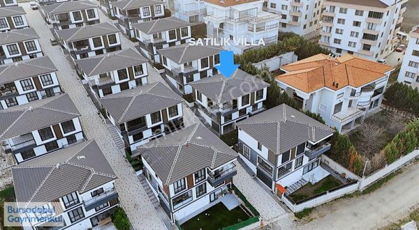 Bursadabul'dan Adalet Mah.site İçi Tripleks Villa 4+1
