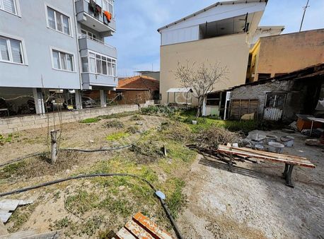 Cuma Pazarı Altı 3 Kat İmarlı Satılık Arsa