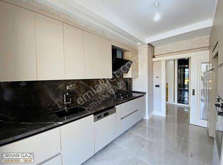 Orhan Gazi'den Selçuklu Real Avm Yakını 4+1 Sıfır Daire!!!!!!!!!