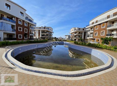 Sitede Havuzlu 2+1 Satılık Daire