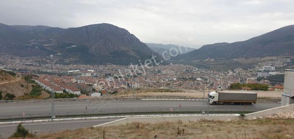 Amasya Şeyhcui Mah Çevre Yoluna Sıfır Eşsiz Manzaralı Tarla-bağ