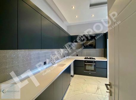 Meskenli Güney Cephe Giyinme Odalı Lüks Daire