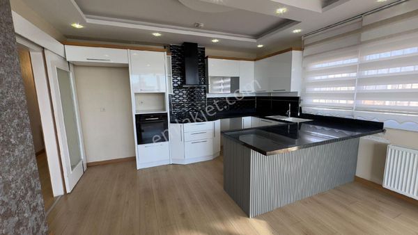 Ra Gayrimenkul Altaylılar Mh.site İçerisinde Satılık 4+1