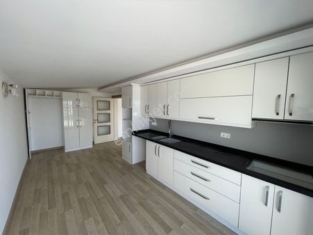 Kuşadası'nda 4+1 Geniş Teraslı Satılık Dubleks Daire