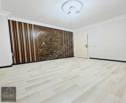 Elit Yapıdan Bahçeli Bahçekatı Meydana Yürüme Mesafesi