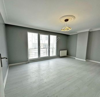 Esenyurt Belediyesi Üniversiteye Toplu Taşımaya Yakın 2+1 Temiz Satılık Daire