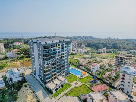 Pıne Garden Sitesinde Deniz Manzaralı 1+1 Daire