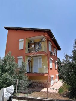 733 Metre Kare İmarlı Arsa Ev İçinde Hediyesi