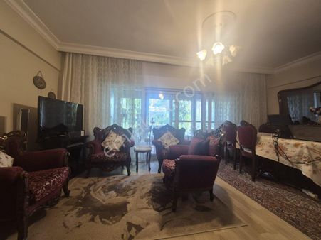 Akçay Güre'de Denize 2dk.mesafede Bahçeli Bakımlı Tripleks Villa