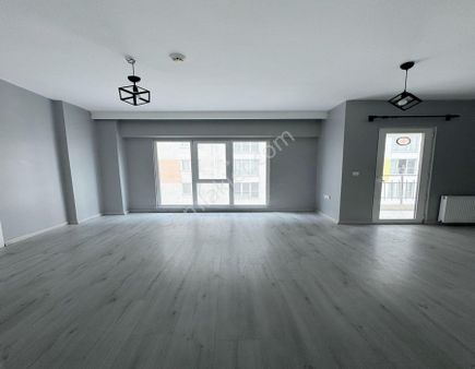 Beylikdüzü Arena Yapı'dan 2+1 Site İçinde Satılık Daire