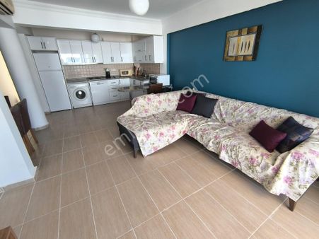 Flamingo Sitesinde Eylül Mayıs Arası Kiralık Deniz Manzaralı Daire