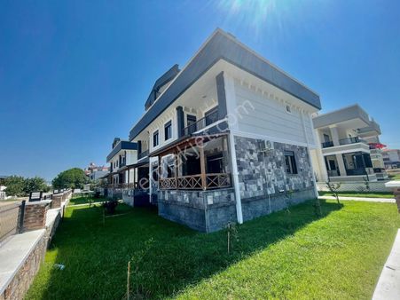 Güçlü Kardeşler Denize 300 Metre 4+1 Lüks Trıblex Villa