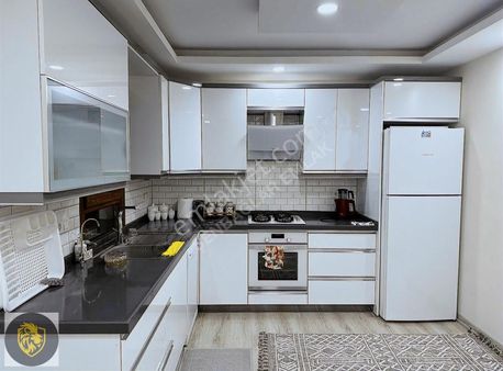 Şenbağlar'dan Merkezi Konumda Geniş Oturumlu Fırsat Yazlık Villa