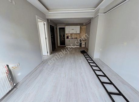 Real Center//uçan Yola Yakın Fırsat 1+1 Daire