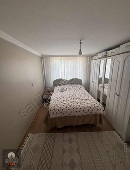 Göztepe Mahallesinde Kapaı Oazarın Yanında Duplex Ayrı Girişli
