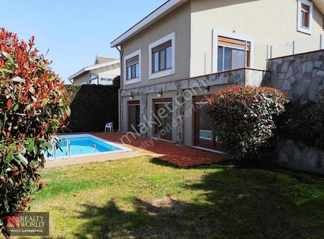 *realty World*zekeriyaköy Site İçinde Özel Havuzlu 5+1 Villa