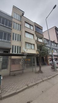 Ara Kat Cadde Üstünde Çok Uygun Daire