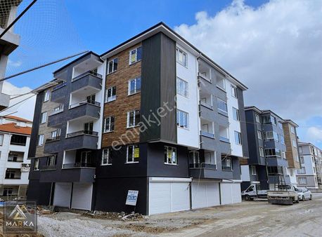 Marka'dan Sporkent'te Şahsi Otopark Arakat Sıfır 2+1 Lüx