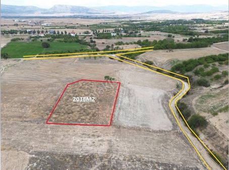 Yeltende 2038 M2 Doğal Teras Manzaralı Tarla