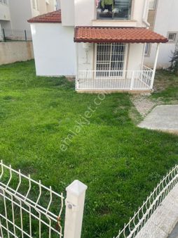 Dünya Emlaktan Satılık Geniş Bahçeli 2+1 Daire