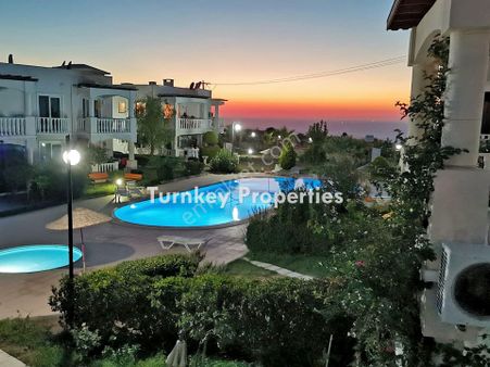 Adabükü Deniz Ve Göl Manzaralı, Teraslı Satılık Üst Kat