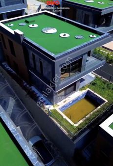 Kuşadası Soğucak'ta Panoramik Deniz Manzarlı Ultra Lüks Villa