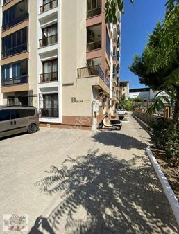 Buca Çamlıpınar Mahallesi Site İçinde Südütyo Daire