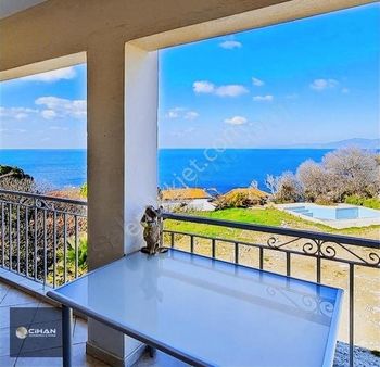 Kuşadası Kadınlar Denizi Nde Deniz Manzaralı 2+1 Satılık Daire