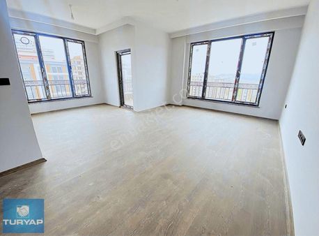 Ordu Karşıyaka Bulvar Üzeri Havuzlu 3+1 Satılık Daire