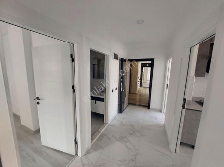 Tramvay Yakını 2+1 Ayrı Mutfkalı Kat Cephe Seçenekleri Mevcuttur