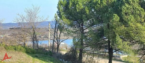 Kocakaymaz Göl Manzaralı Asfalt Cephe 650m Arsa İçinde Konteyner