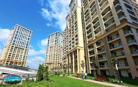 Viaport Venezia Çarşı Pazar İçerisinde Satılık Dükkan/mağaza