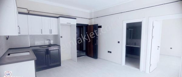 Uygun, Atakum İncesu Mahallesinde Ana Yola 2. Bina Lüks Yapılı 1+1 65 M² Yüksek Giriş